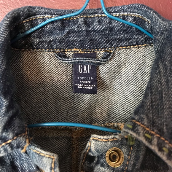 GAP Embroidered Jean Jacket - Picture 2 of 8